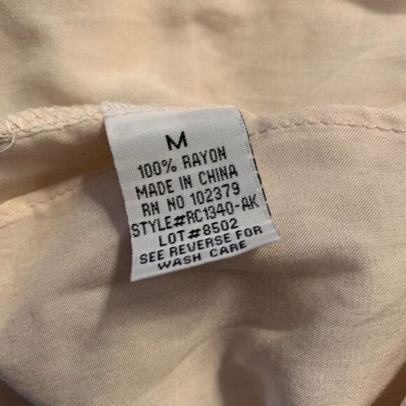 🆕 Ali & Kris Roll Up Sleeve Top - size M - Picture 8 of 8